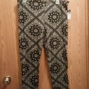 Black bandana Rue 21 leggings